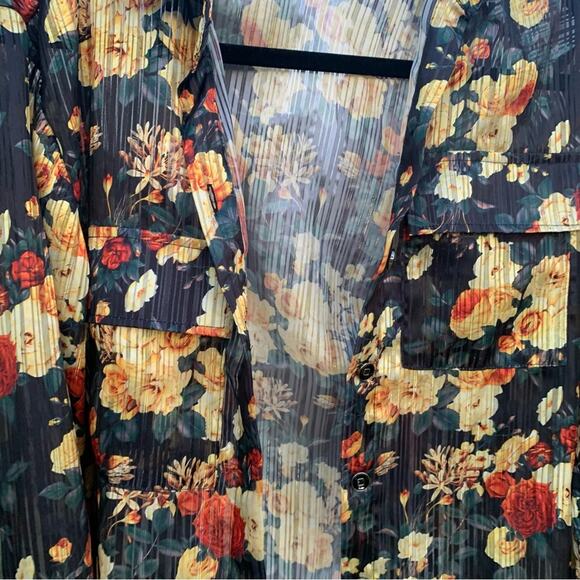 Roses Floral Blouse Medium Career top Sheen Button down Top - Picture 11 of 14